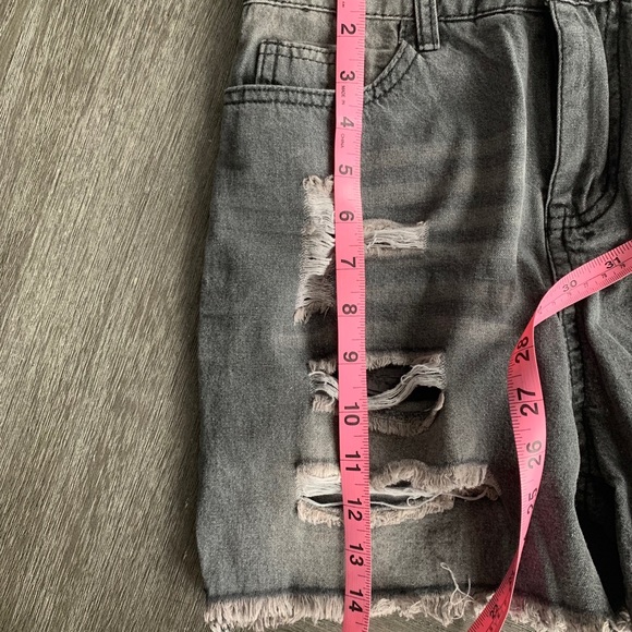 Lightweight Distressed Demin Shorts - Picture 9 of 9